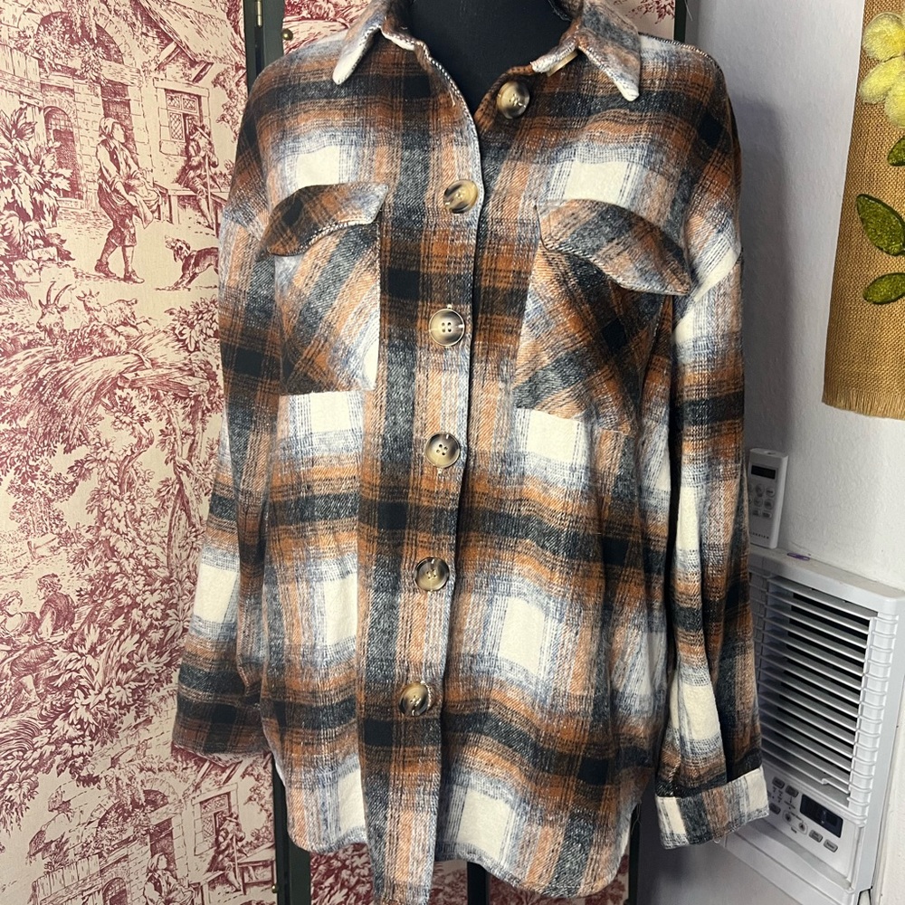 The cutest plaid blazer